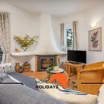 #294 2br Large Terrace Lägenhet
