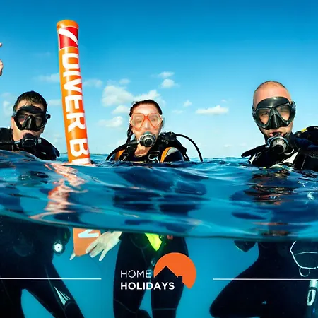 #294 T2 Com Amplo Terraco By Holidays דירה *