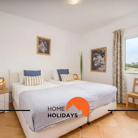 #294 T2 Com Amplo Terraco By Holidays דירה *